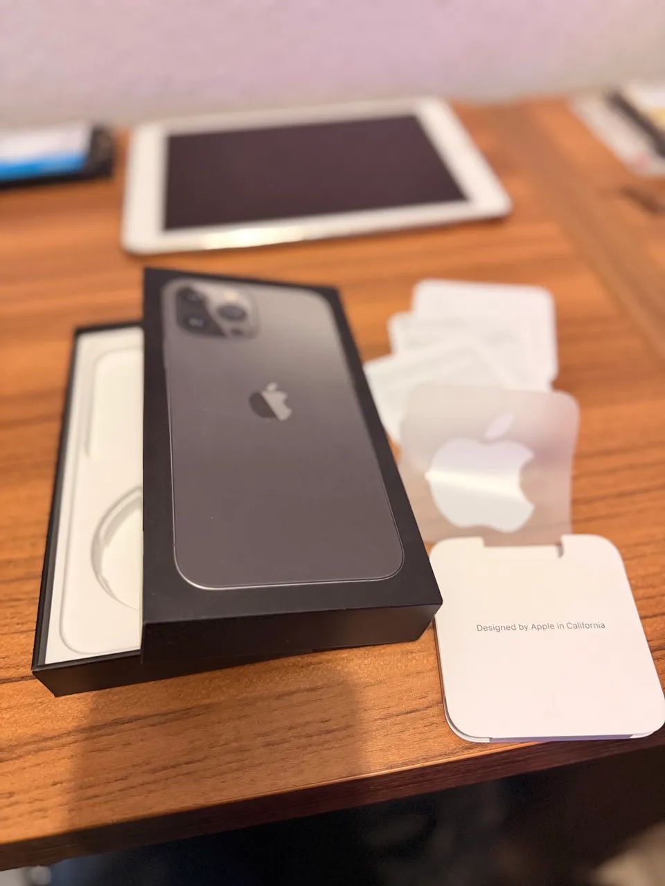 Caixa iPhone 13 Pro Max 