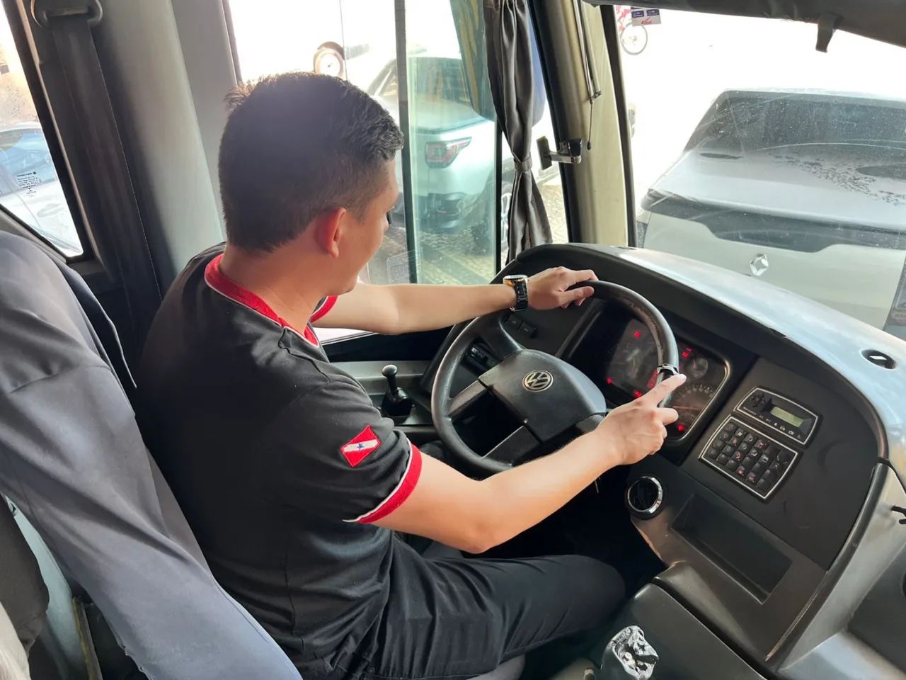 Ônibus Vw 17230 Marcopolo Viaggio 900 - Foto 5