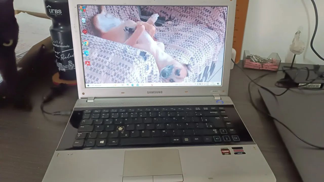 Vendo notebook usado funcionando 