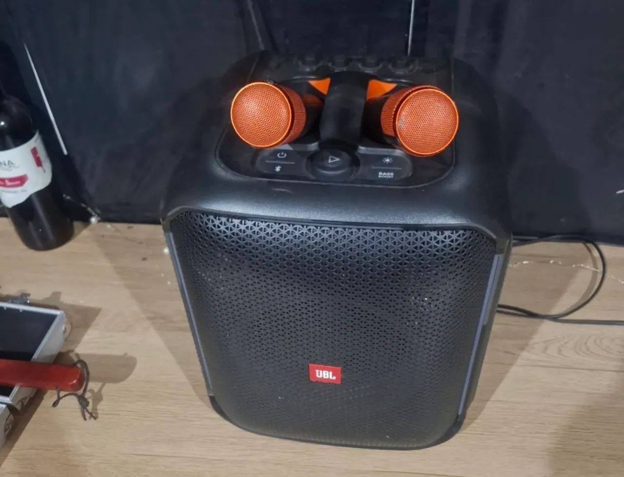 Caixa de som jbl com 2 microfone  - Foto 2