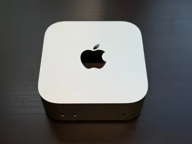 Mac Mini M4 + 24gb ram + ssd 512gb + GPU 10 núcleos