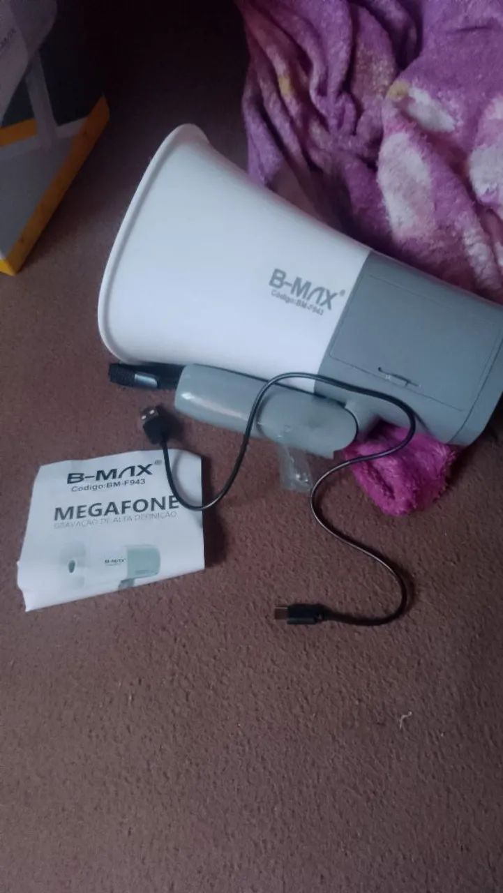 Mega fone nunca foi usado 