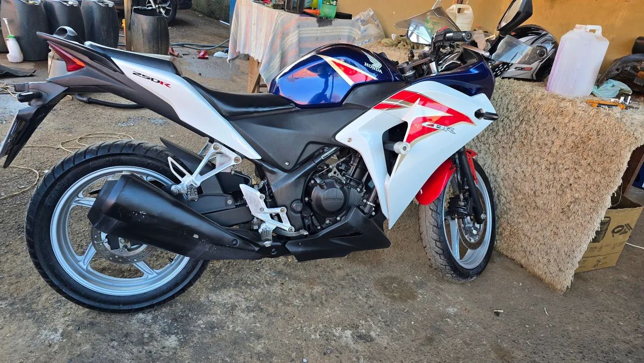 Honda CBR205R - 2012 - Foto 5