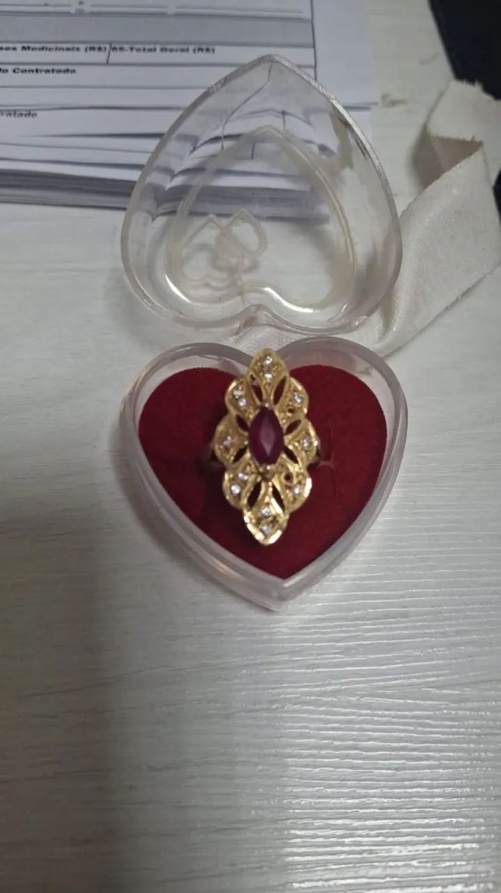 Anel modelo marquise de ouro 18