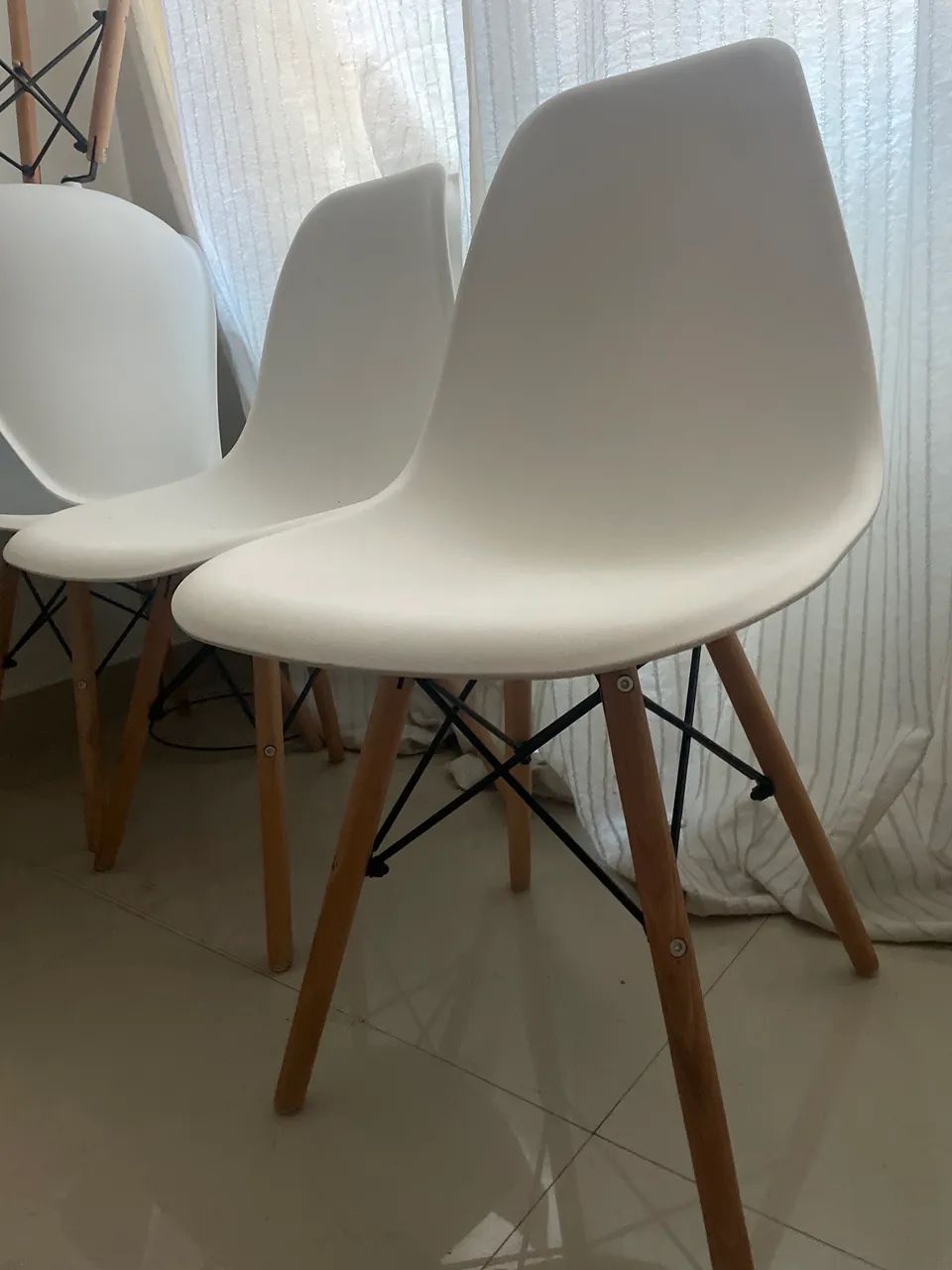 4 Cadeiras Eames seminovas  - Foto 2