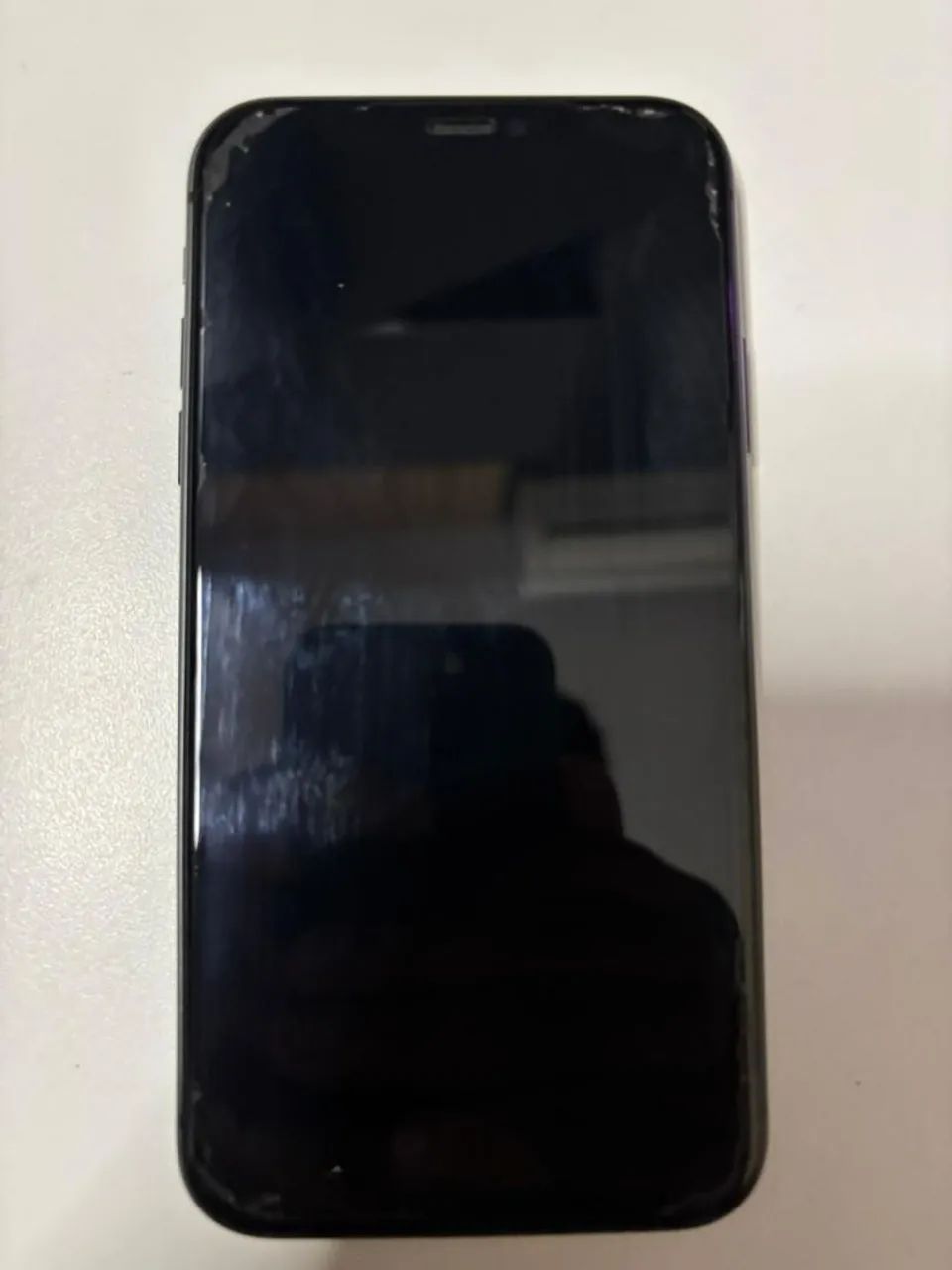Vendo iPhone 11 ,  preto , em ótimo estado . - Foto 2