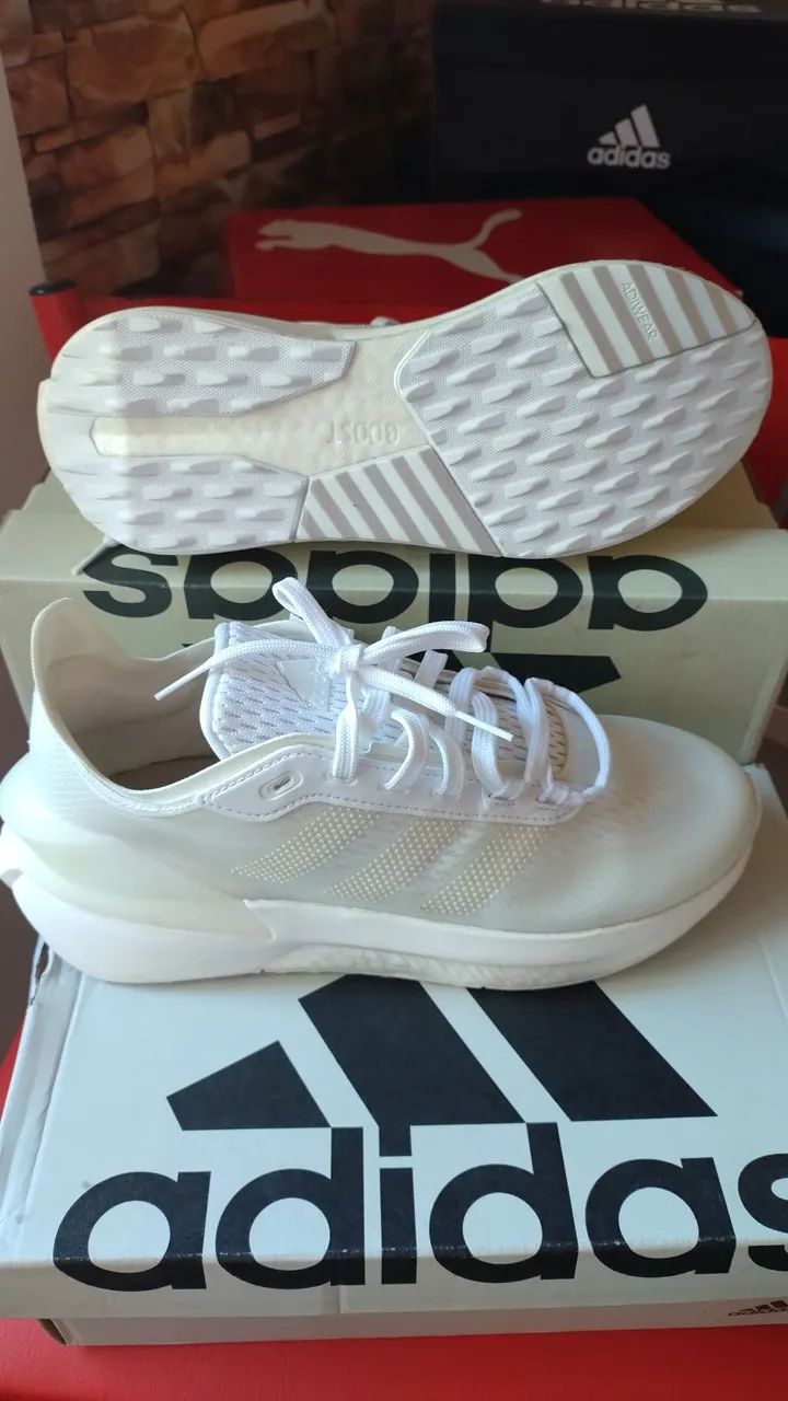 Tênis Adidas Avryn Boost e Bounce branco 35 - Foto 2