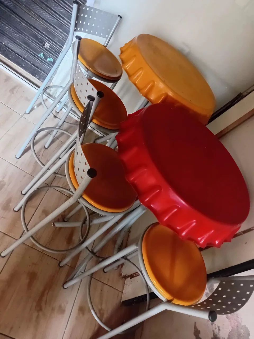 Mesa para lanchonete  com banquetas  - Foto 4