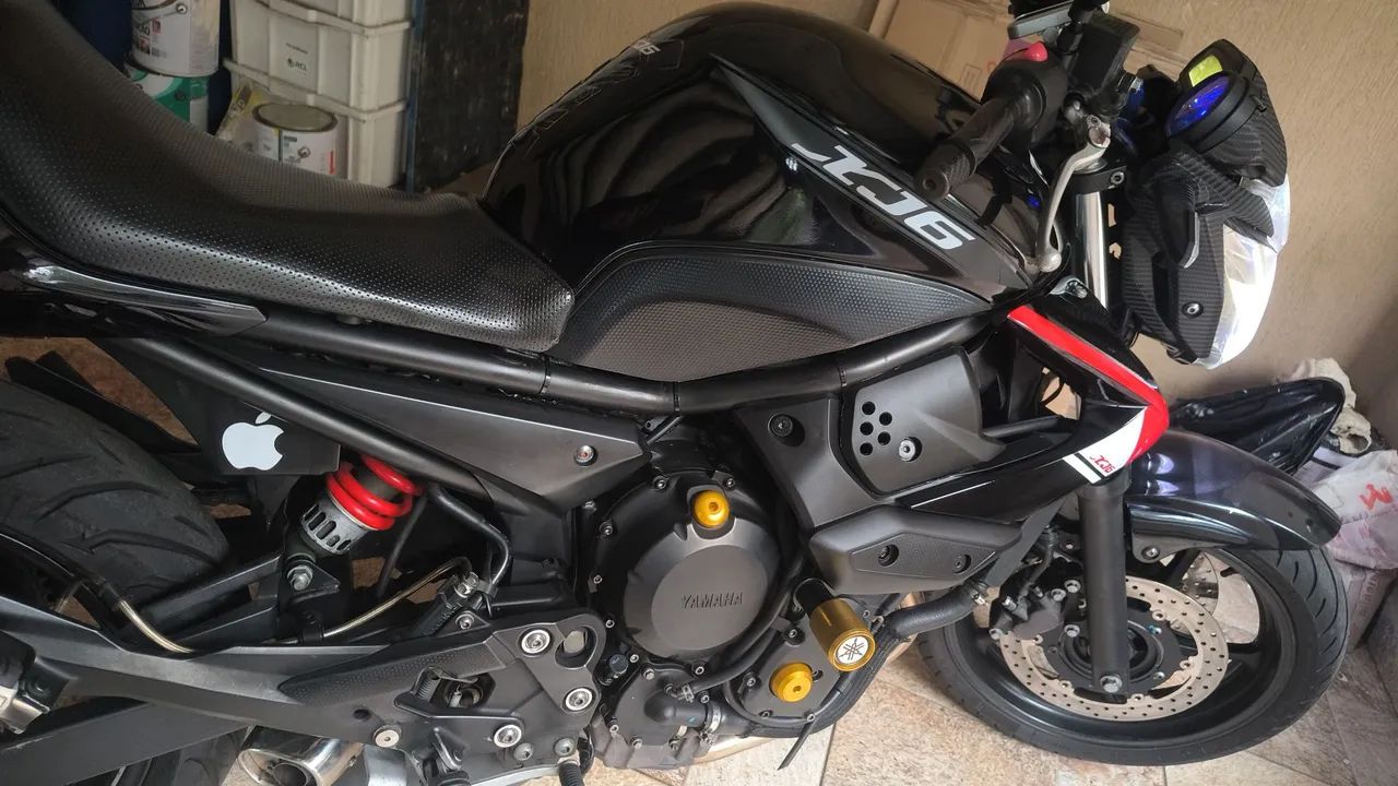 Xj6 2012