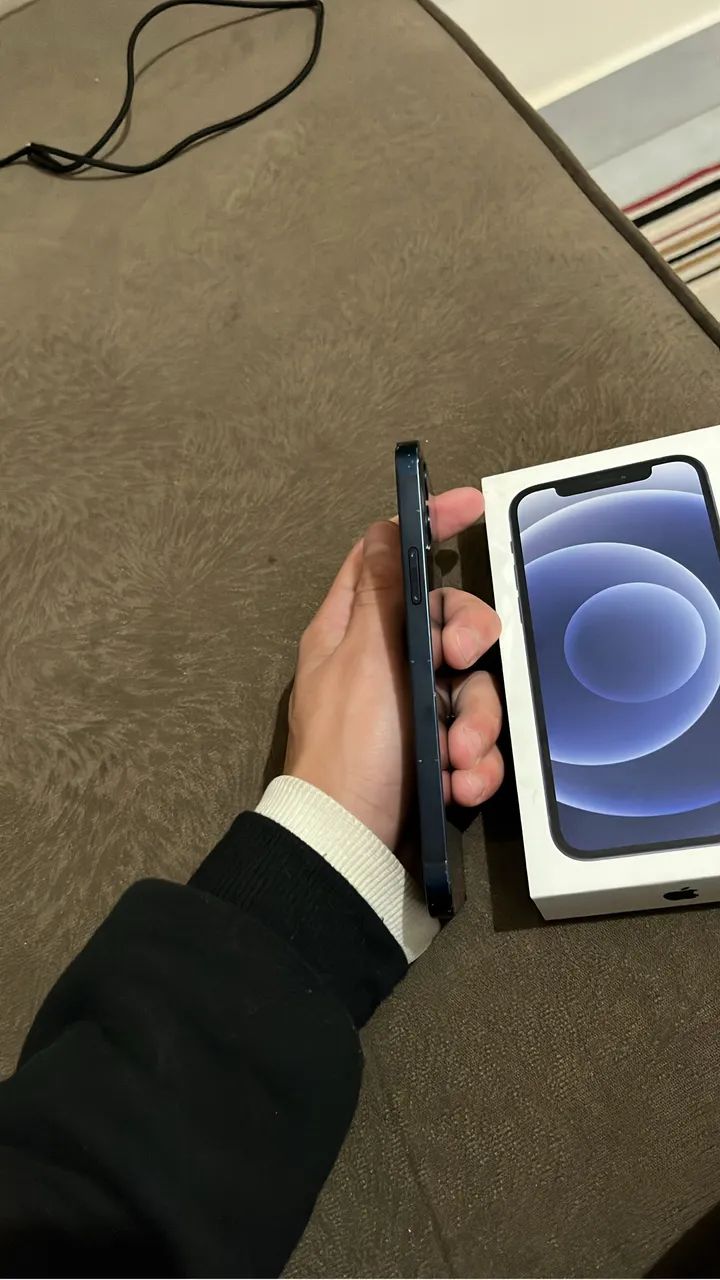 Iphone 12, 64GB, cor preto, acompanha a caixa  - Foto 3