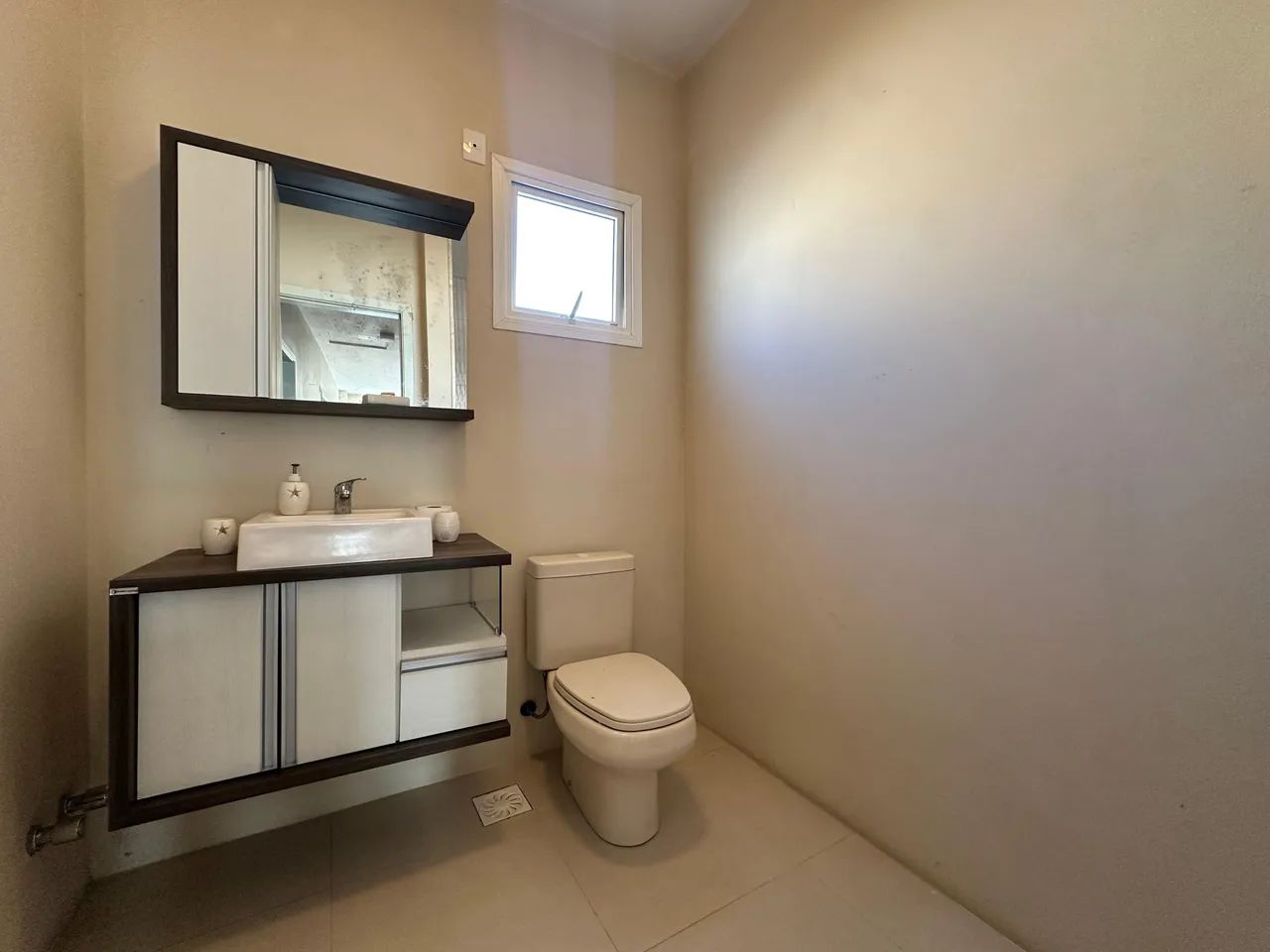 Casa, mobiliada com 4 dormitórios sendo 1 suíte no bairro Hípica, Zona Sul de Porto Alegre - Foto 12