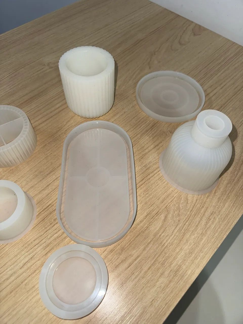 KIT COM 9 MOLDES DE SILICONE PARA VELAS E ARTESANATO - SEM USO - Foto 3