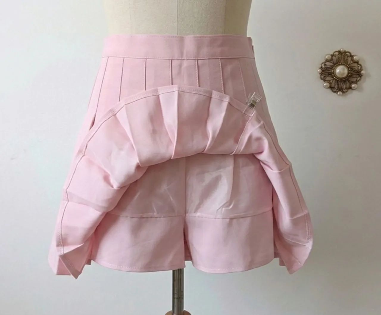 shorts saia plissada rosa cintura alta - Foto 2