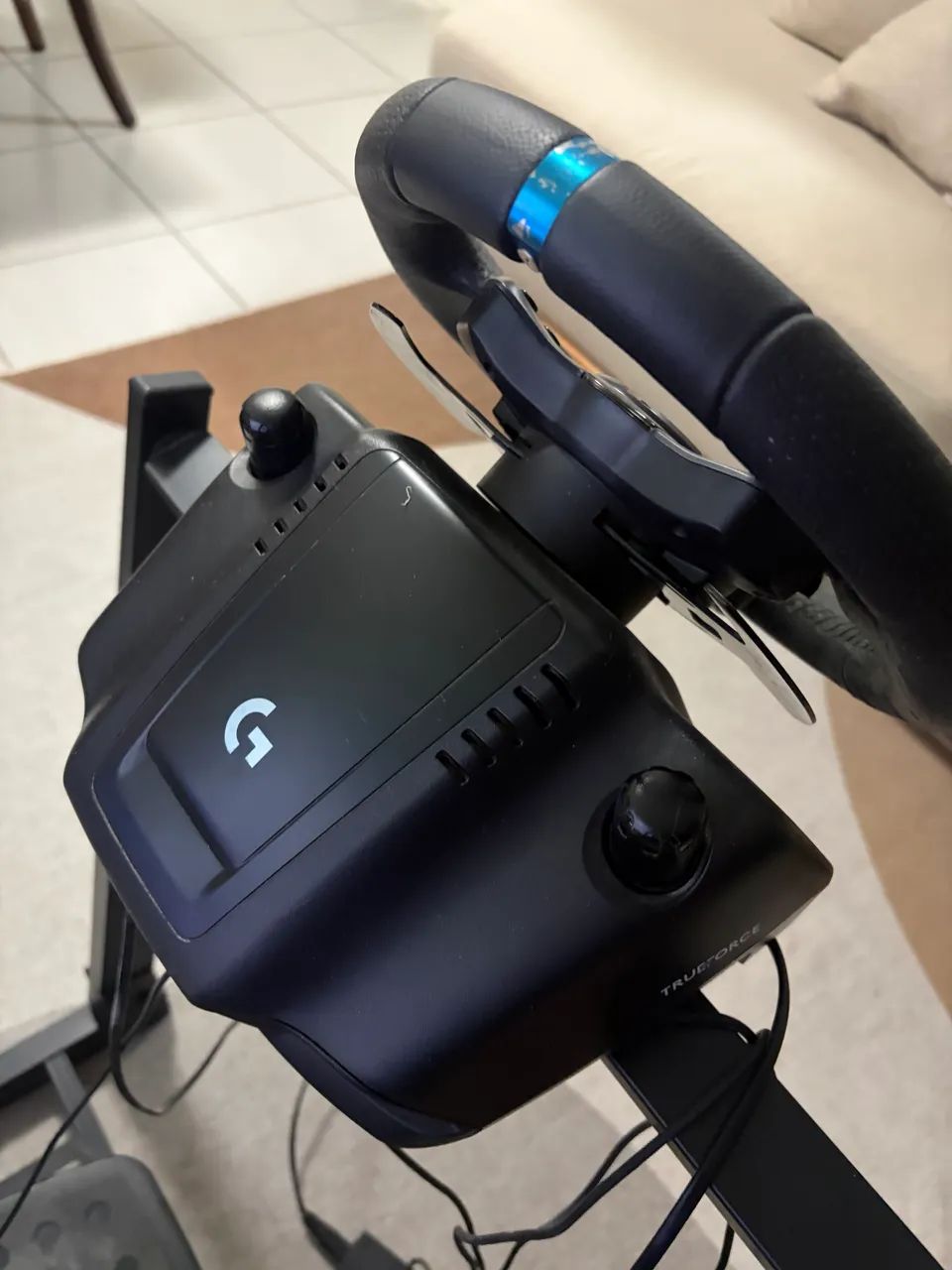 Volante Logitech G923 TrueForce e suporte  - Foto 4