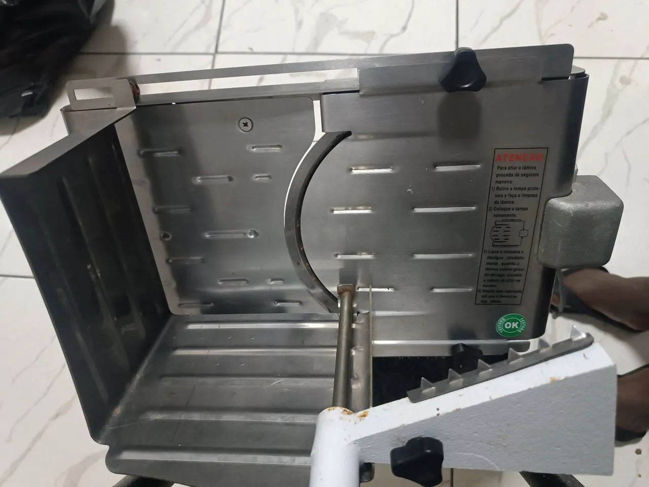 Cortador de Frios Bermar semi nova - Foto 4