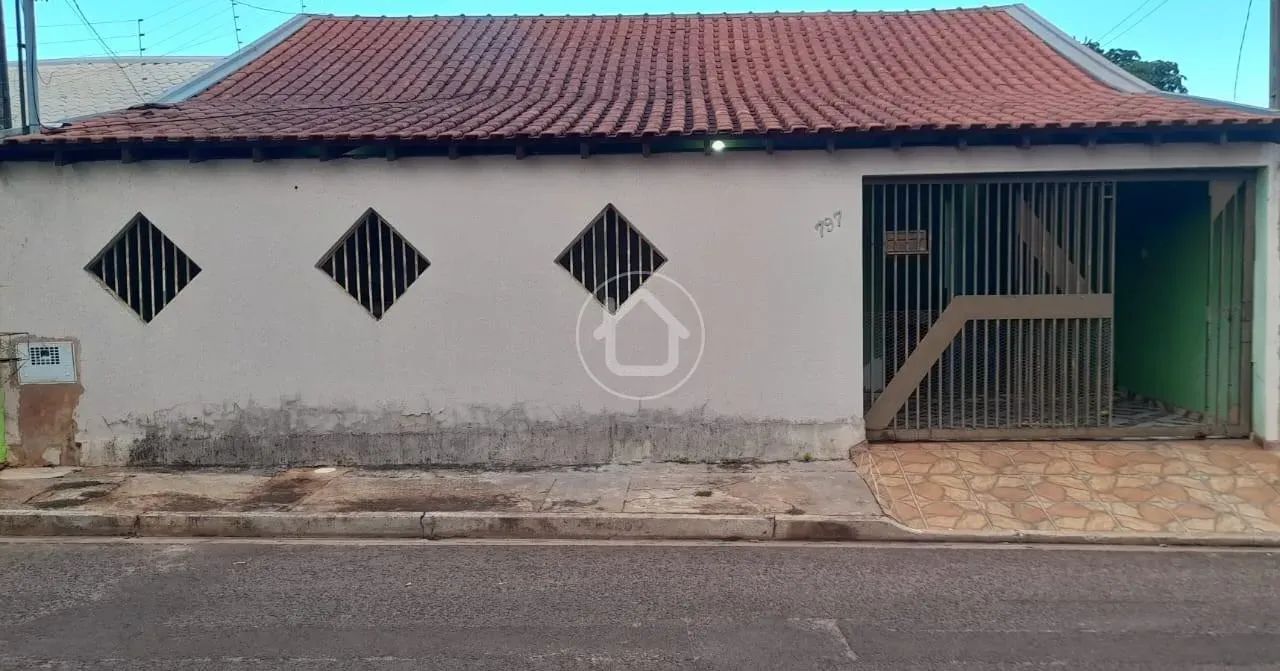 CASA COM 2 QUARTOS E EDICULA NO JD JOSÉ PEREIRA