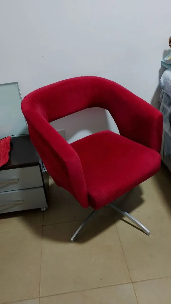 Poltrona pé de inox