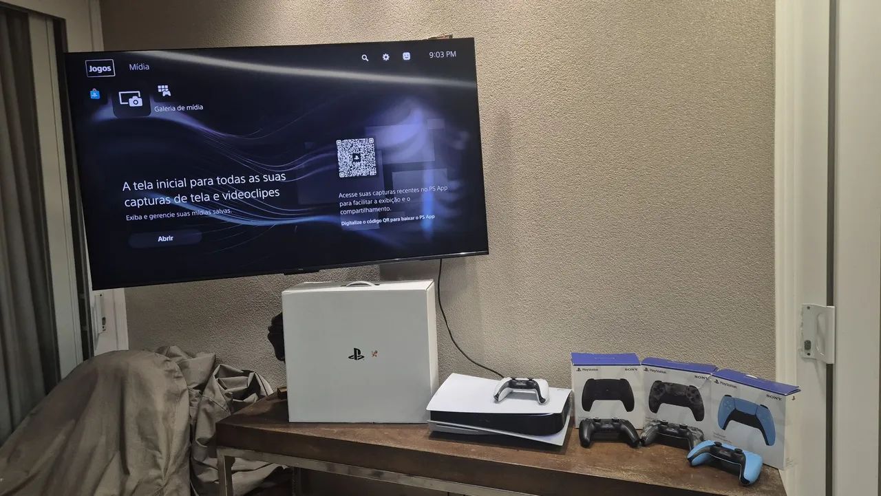 PlayStation 5 com 4 Controles