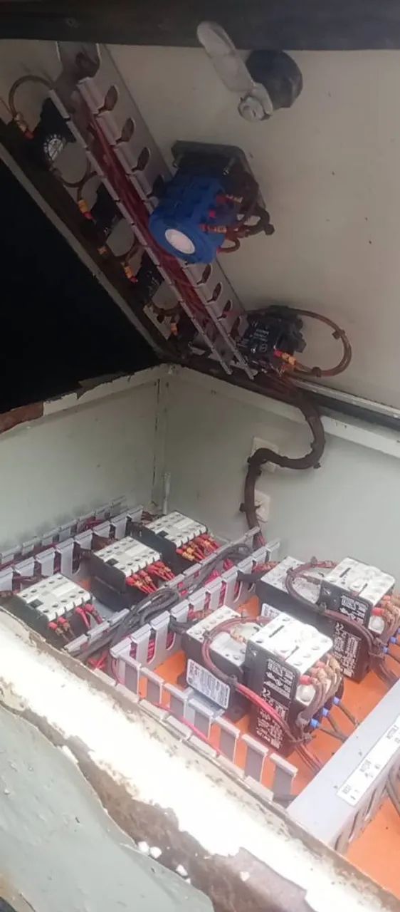 Vendo componentes. Elétricos 