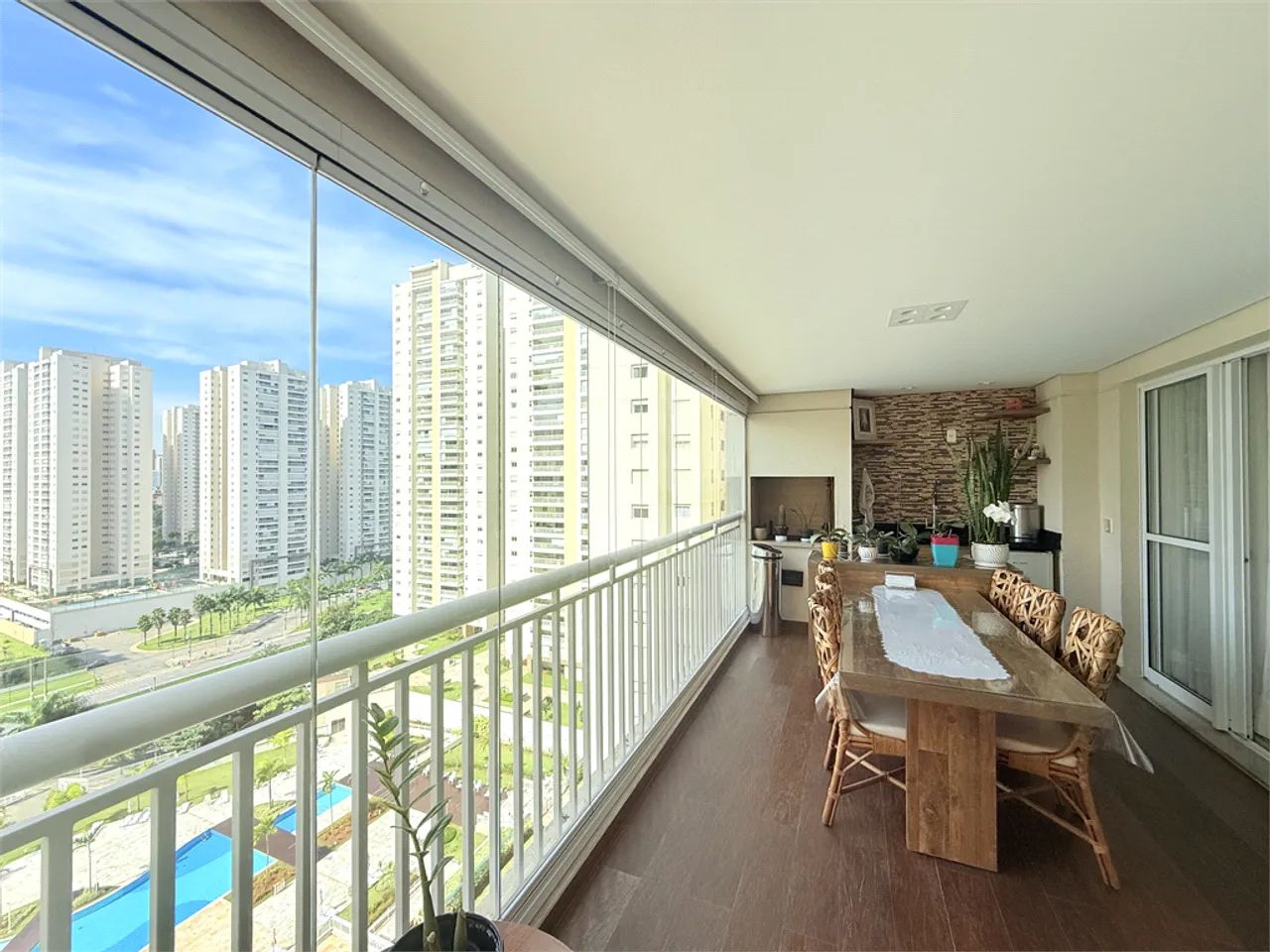 Apartamento com 3 quartos para locação em Centro - SP