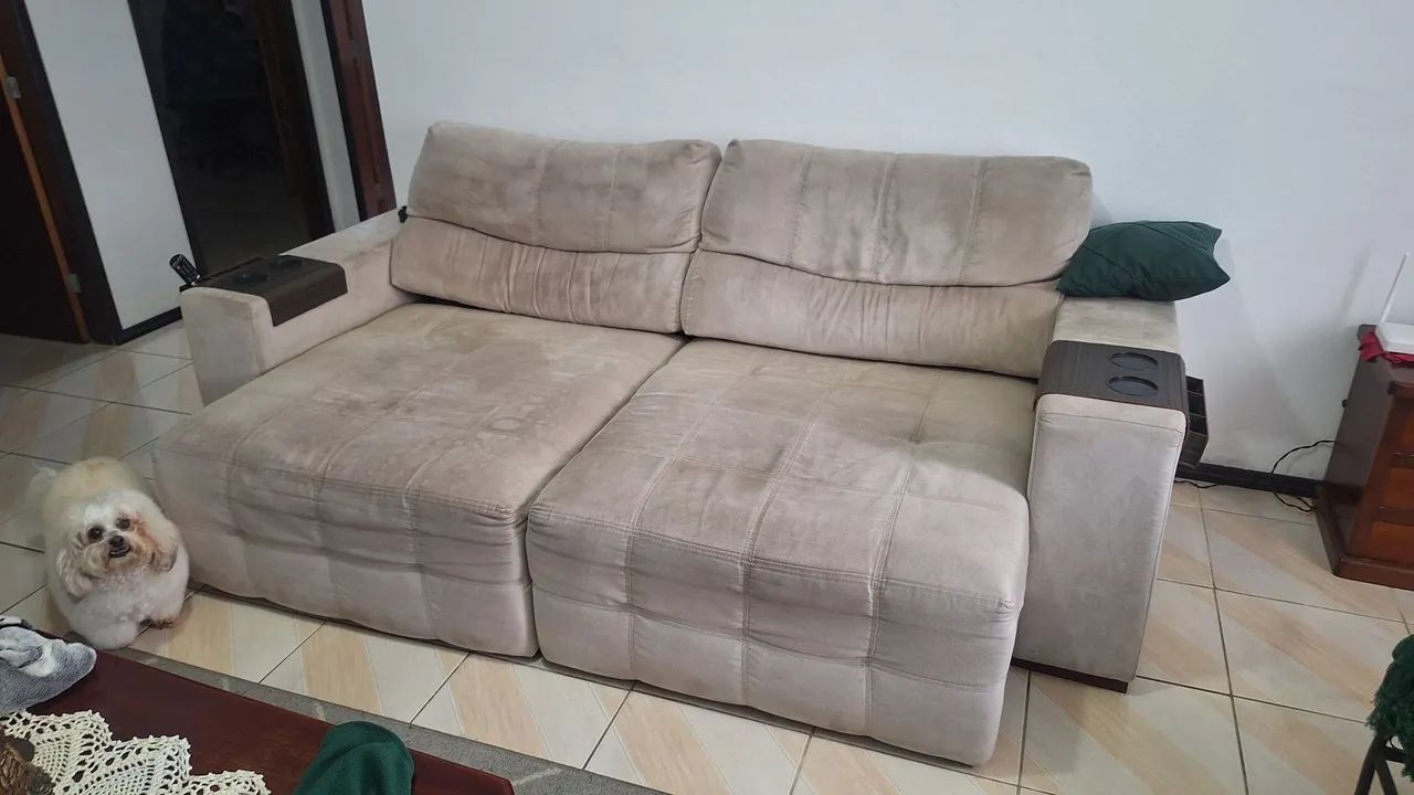 Sofá Retrátil bege c/ caixa 