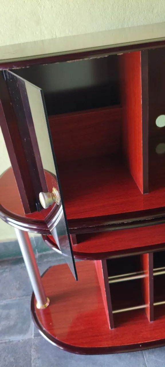 Rack com porta de vidro  - Foto 2