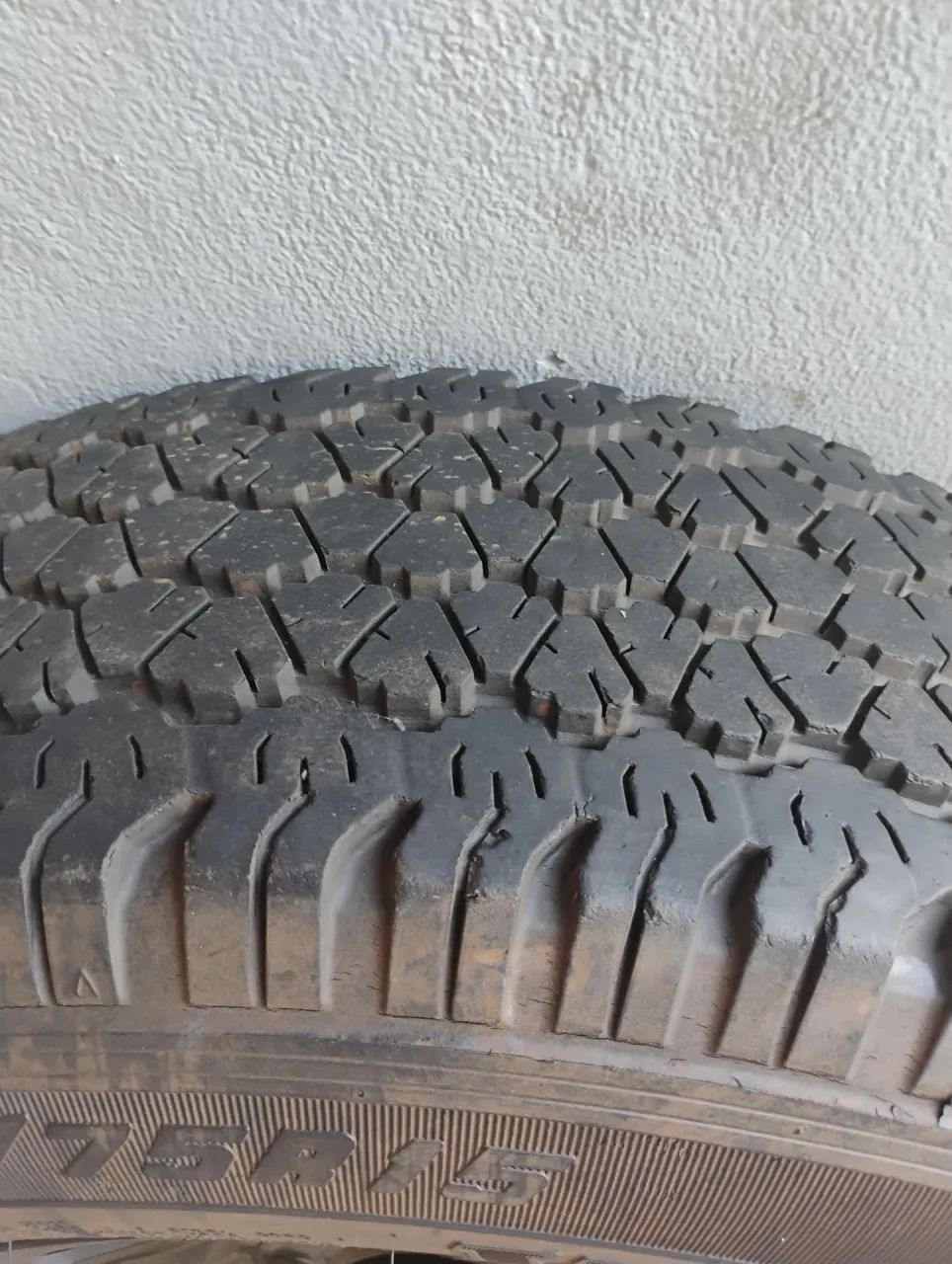 Pneu 235/75/15