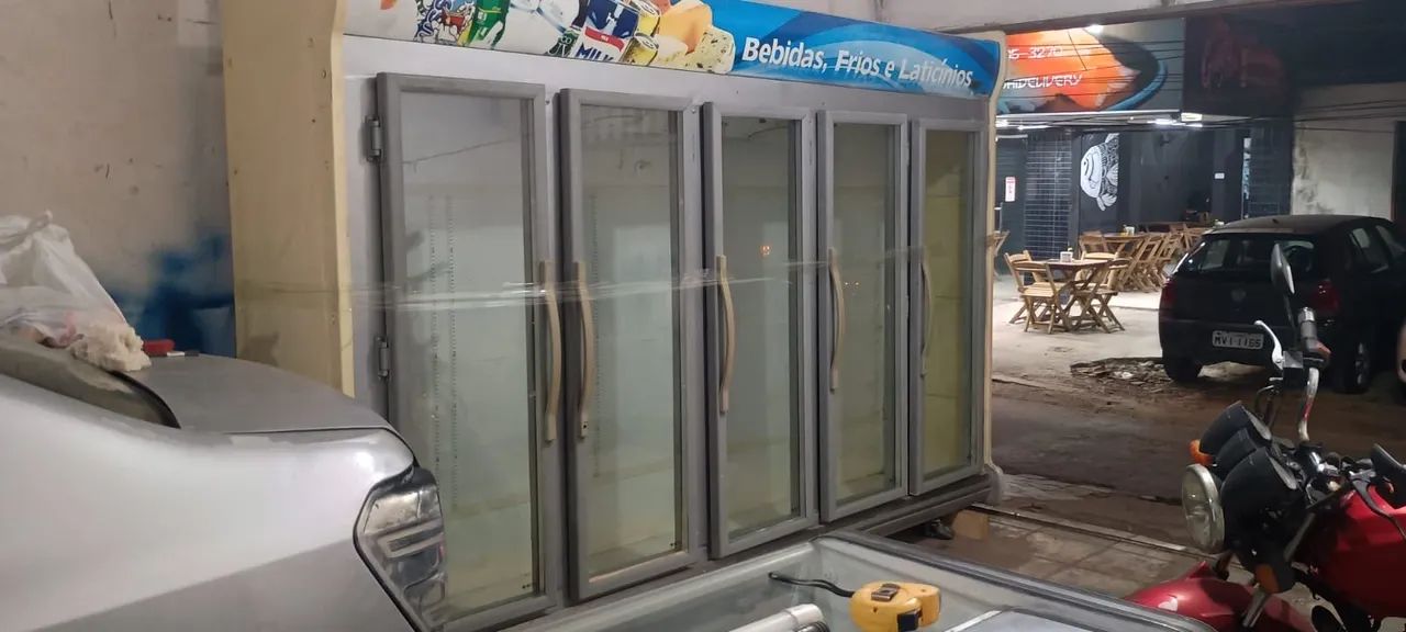 Expositor 5 portas laticínio e bebidas Gelando 3 Metros  - Foto 4