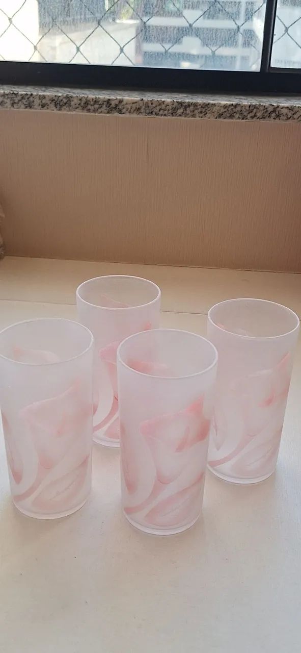 12 copos com estampa de flores copo de leite marcas Cores e Formas. Anos 90 - Foto 3