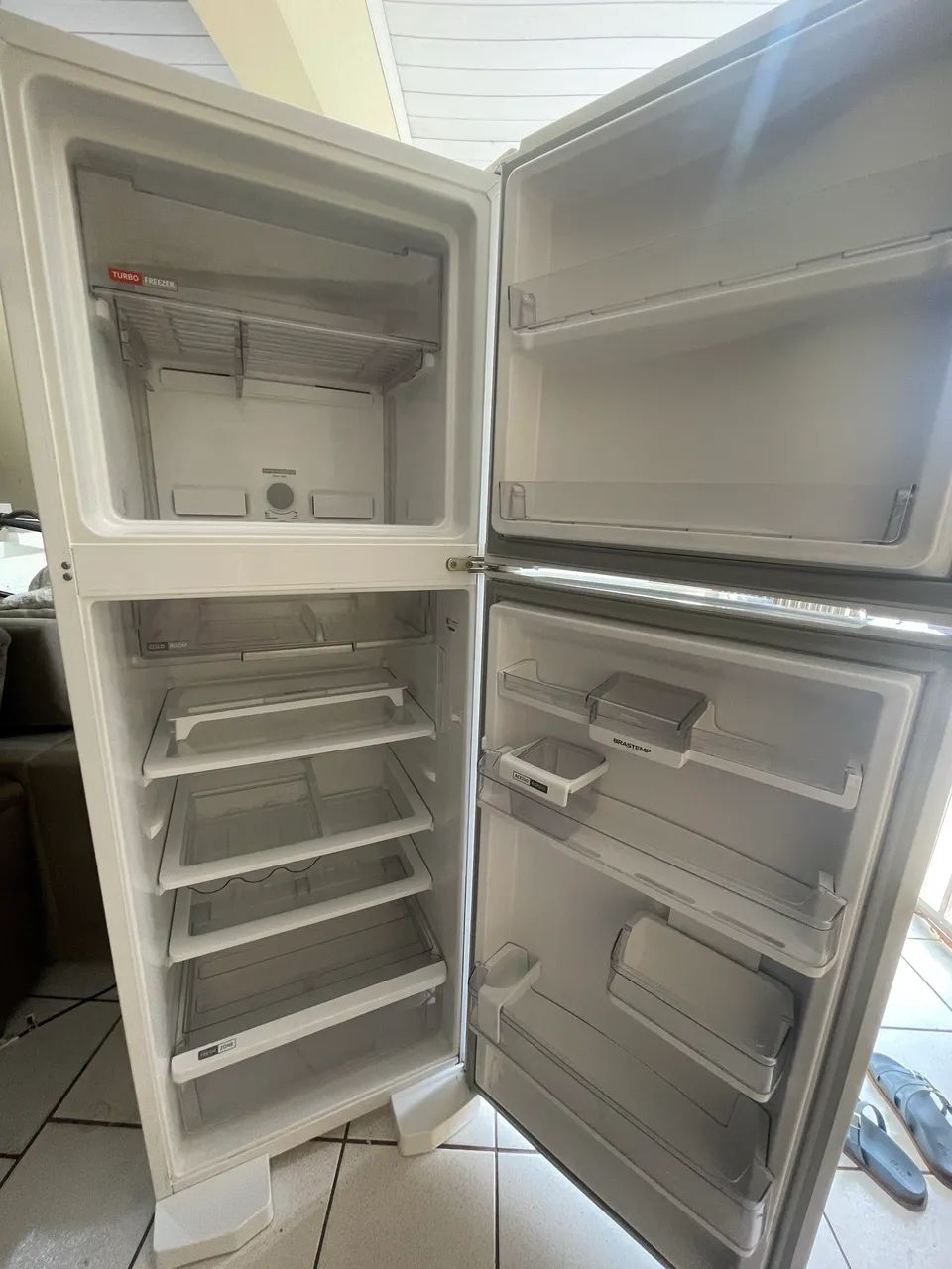 Geladeira semi nova 