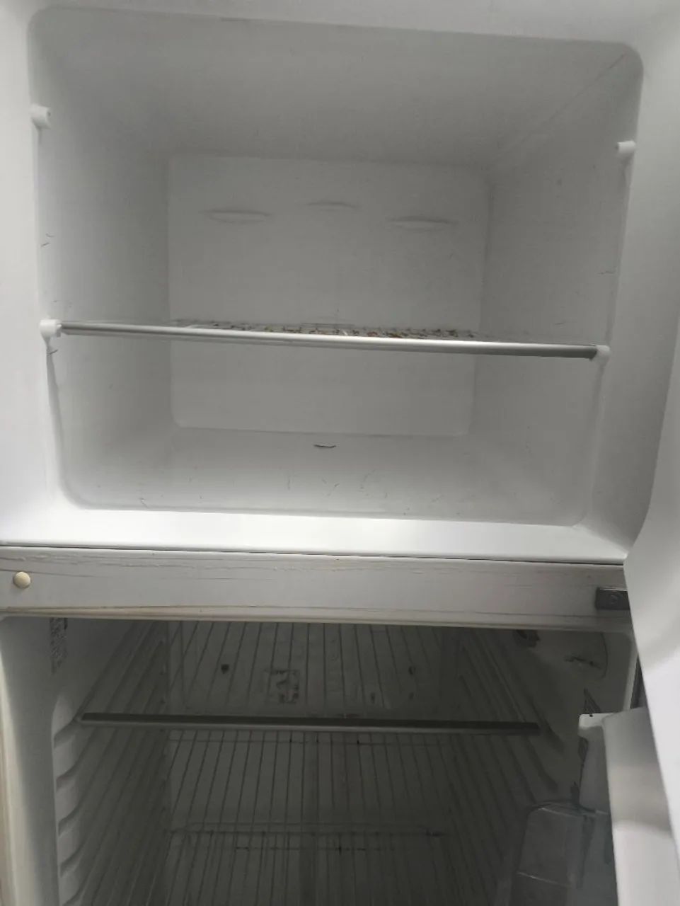 Vendo Geladeira Eletrolux 390 - Foto 3