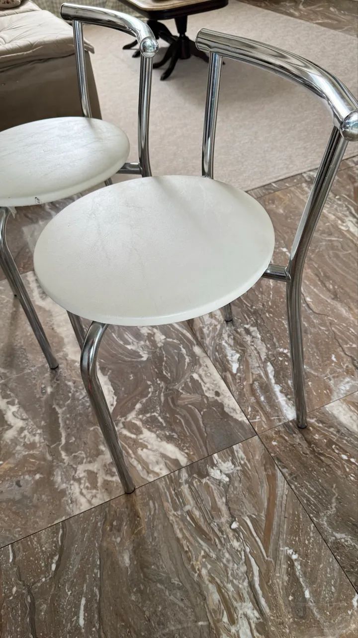 Duas banquetas  - Foto 2