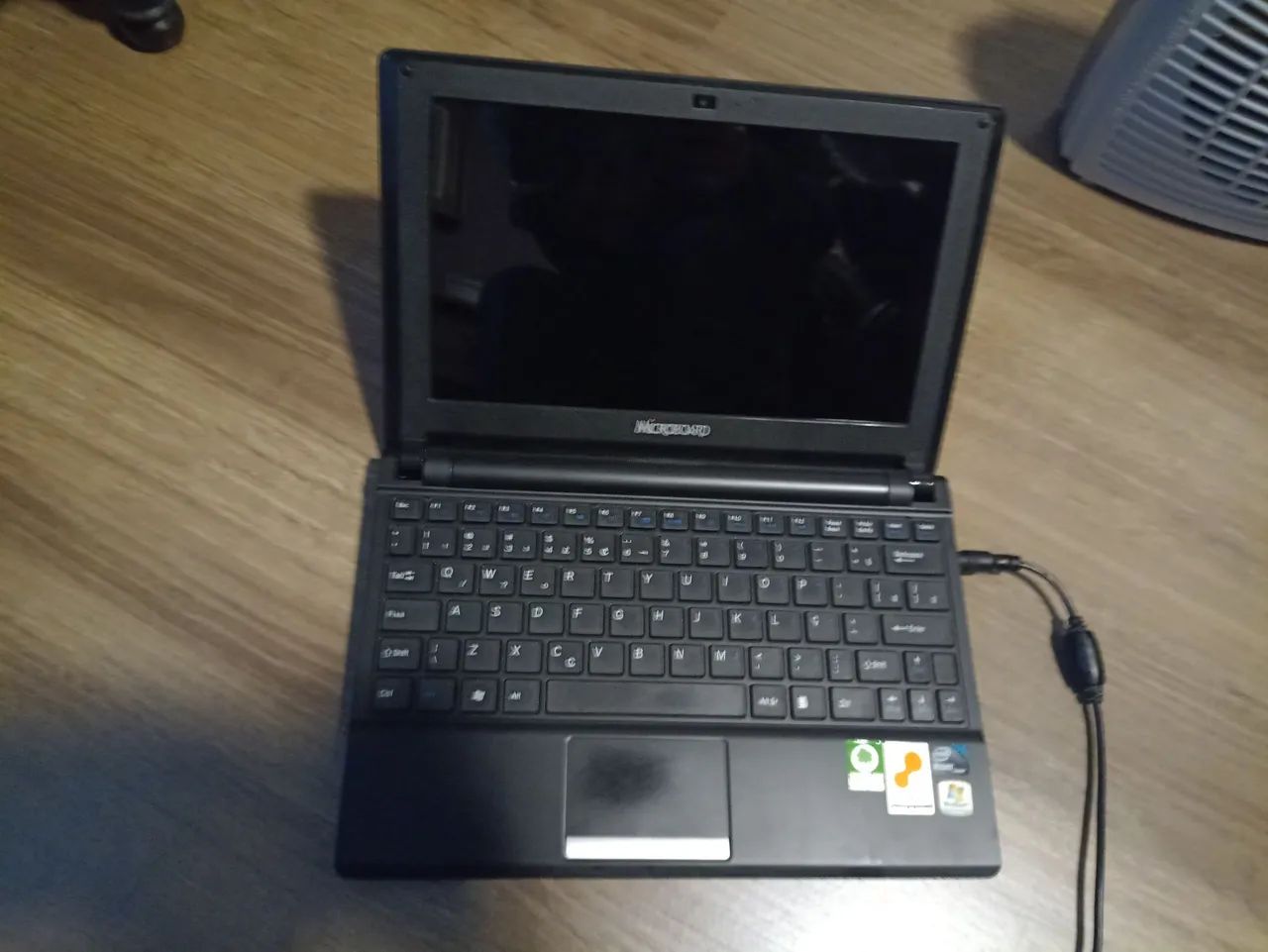 Netbook Microboard ns423 funcionando 