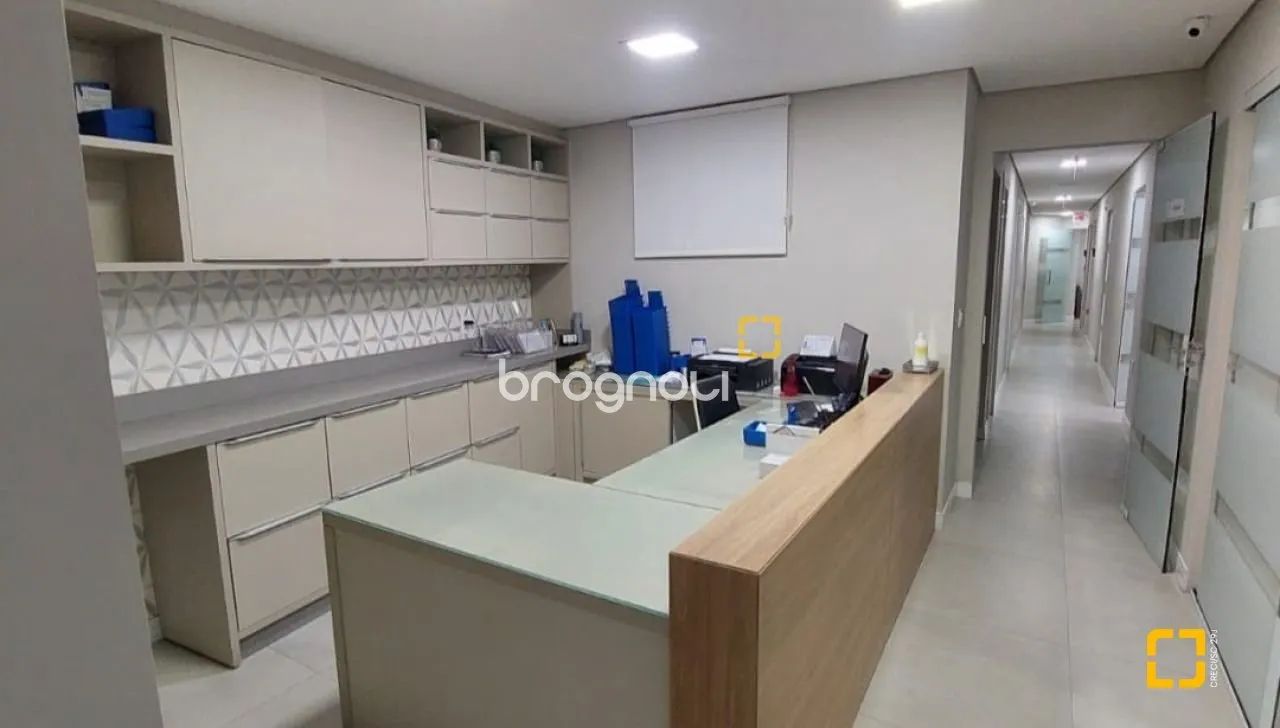 Sala Comercial com 212m2 privativos, totalmente reformada, ideal para clínicas - Centro -  - Foto 4