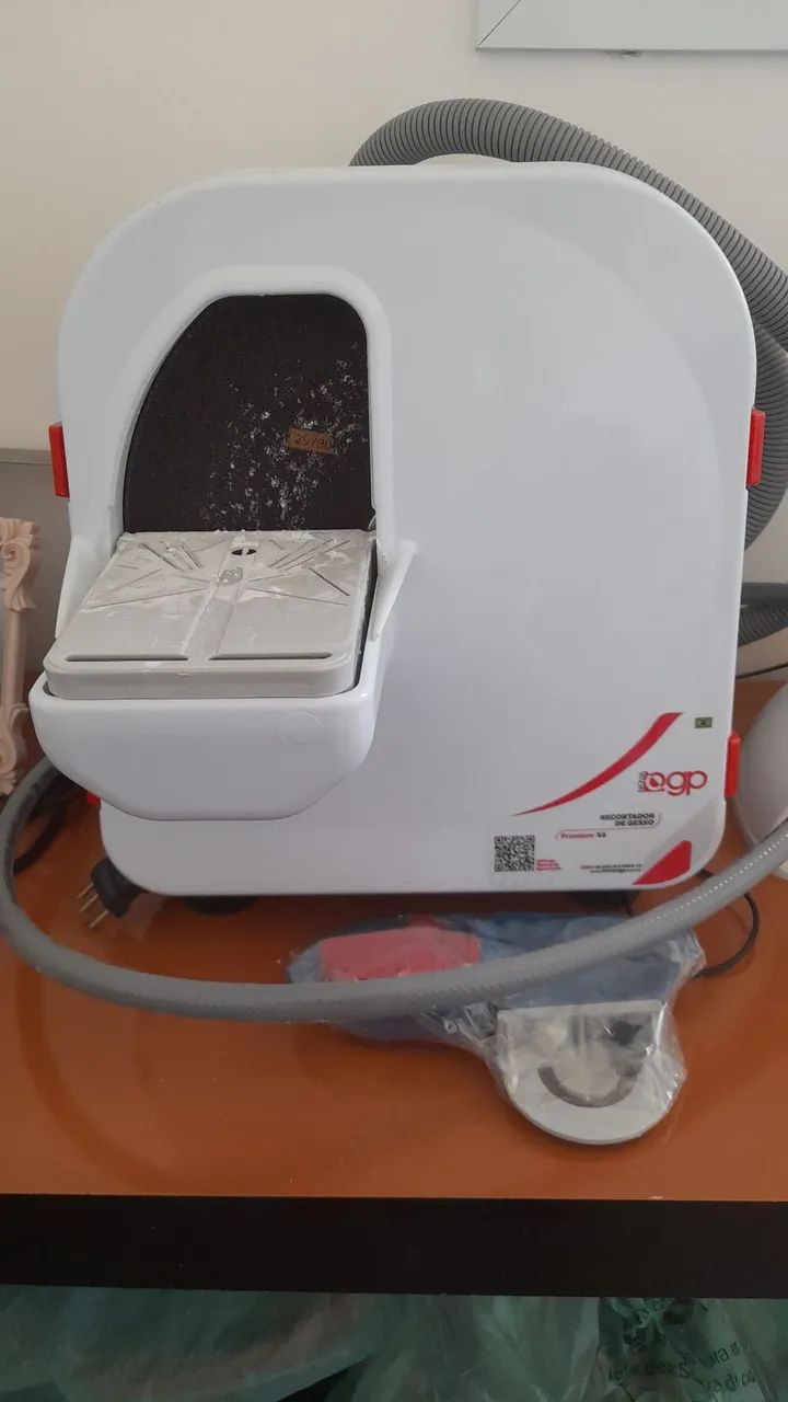 Recortador gesso odontologico