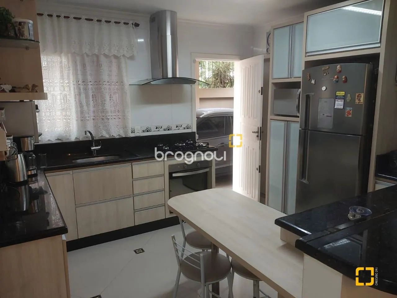 Casa Trindade reformada 290mts de construção 4 quartos 3 vgs 5 wcs - Foto 3