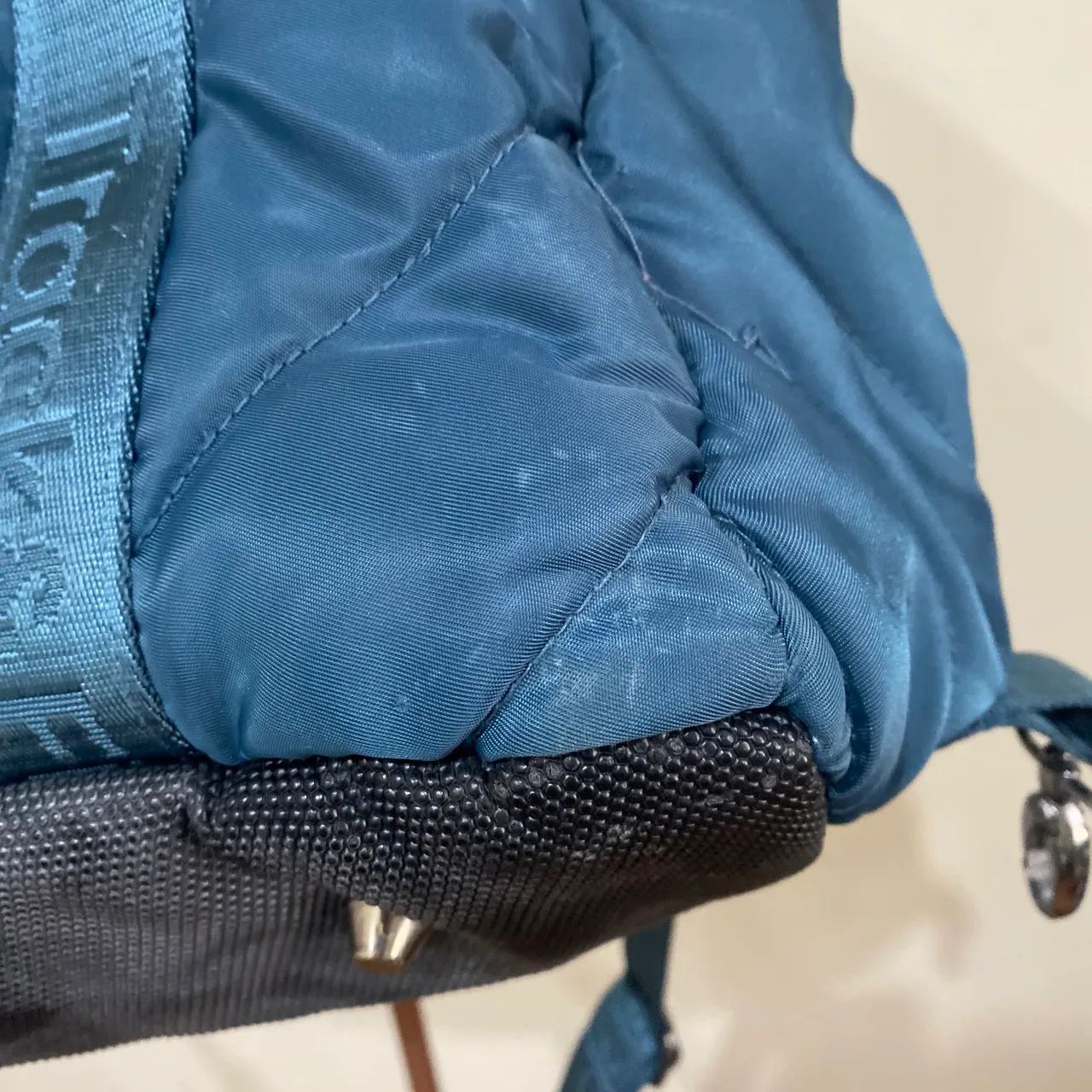 mala duffel track field azul anoitecer  - Foto 4