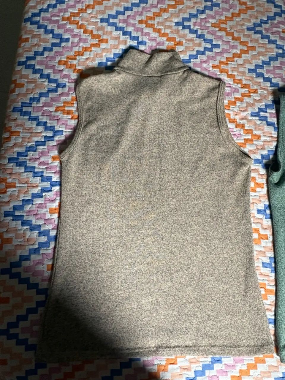 02 blusas gola alta 