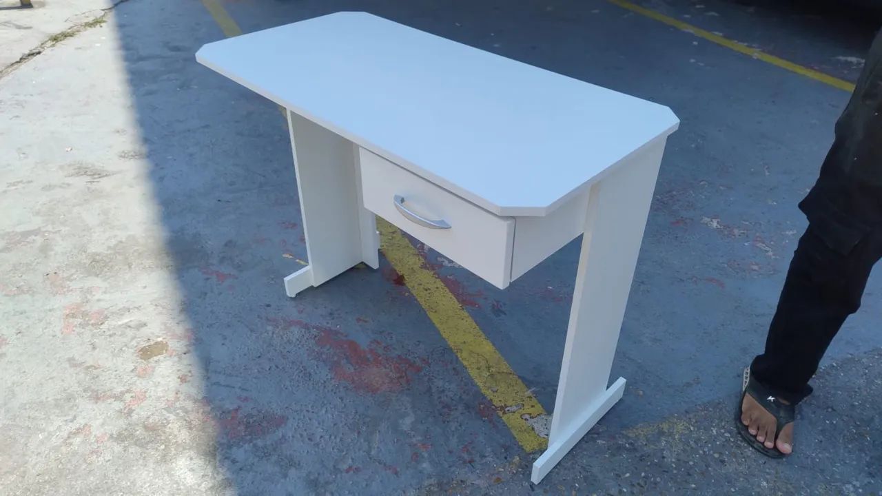 Mesa com gaveta perna simples - Foto 2