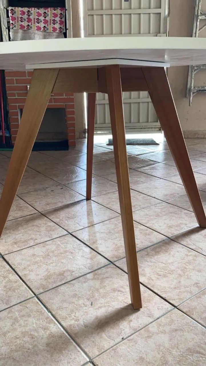 Mesa tokstok seminova - FAÇO TROCA POR ITENS DE BEBÊ - Foto 2