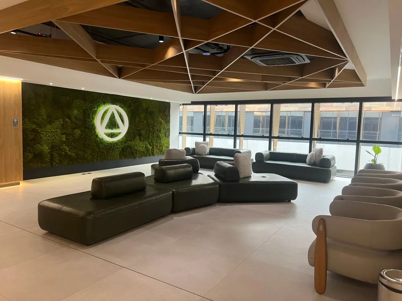 Sala comercial Ekos no Campeche - area da saude codigo: 351272