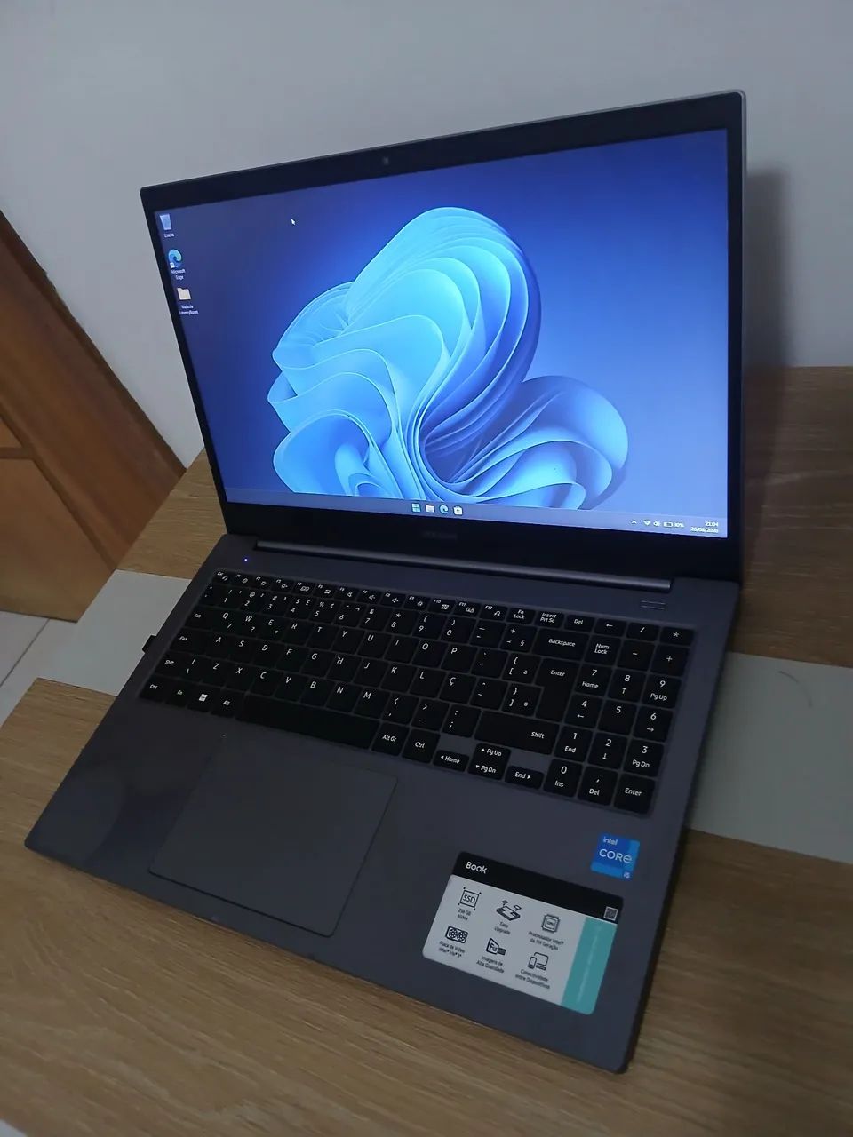 NOTEBOOK 8GB RAM 126GB SSD