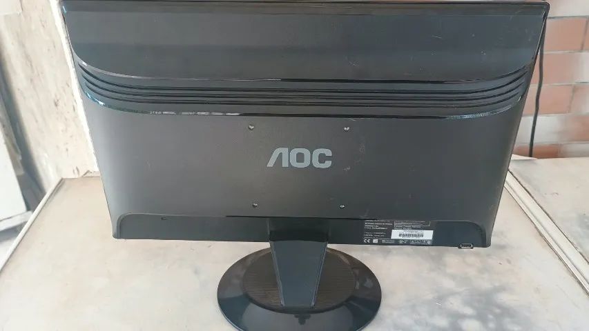 Monitor AOC 2036Va LCD 20 Polegadas com Defeito na Tela para Peças, Sucata ou Conserto DVI - Foto 3