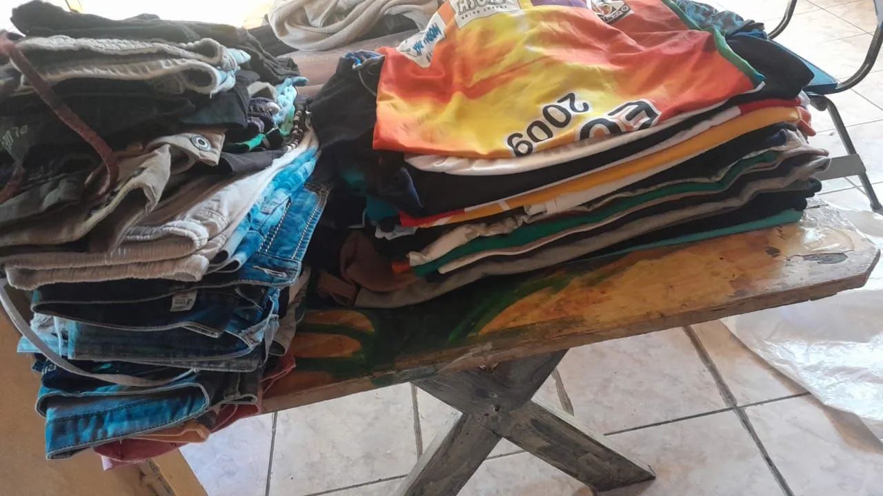 Roupas pra bazar  - Foto 2