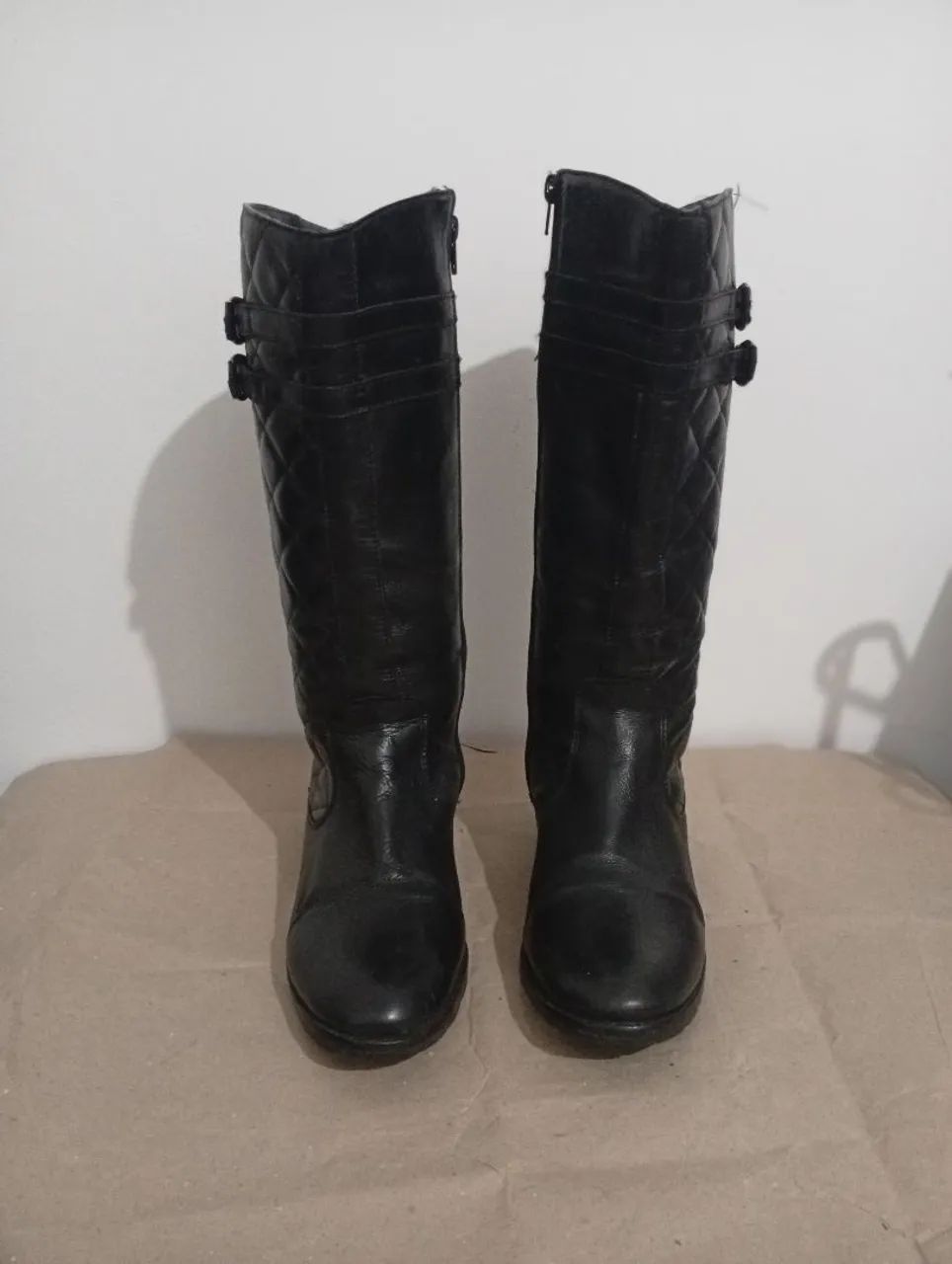 Bota cano longo em couro natural  - Foto 3
