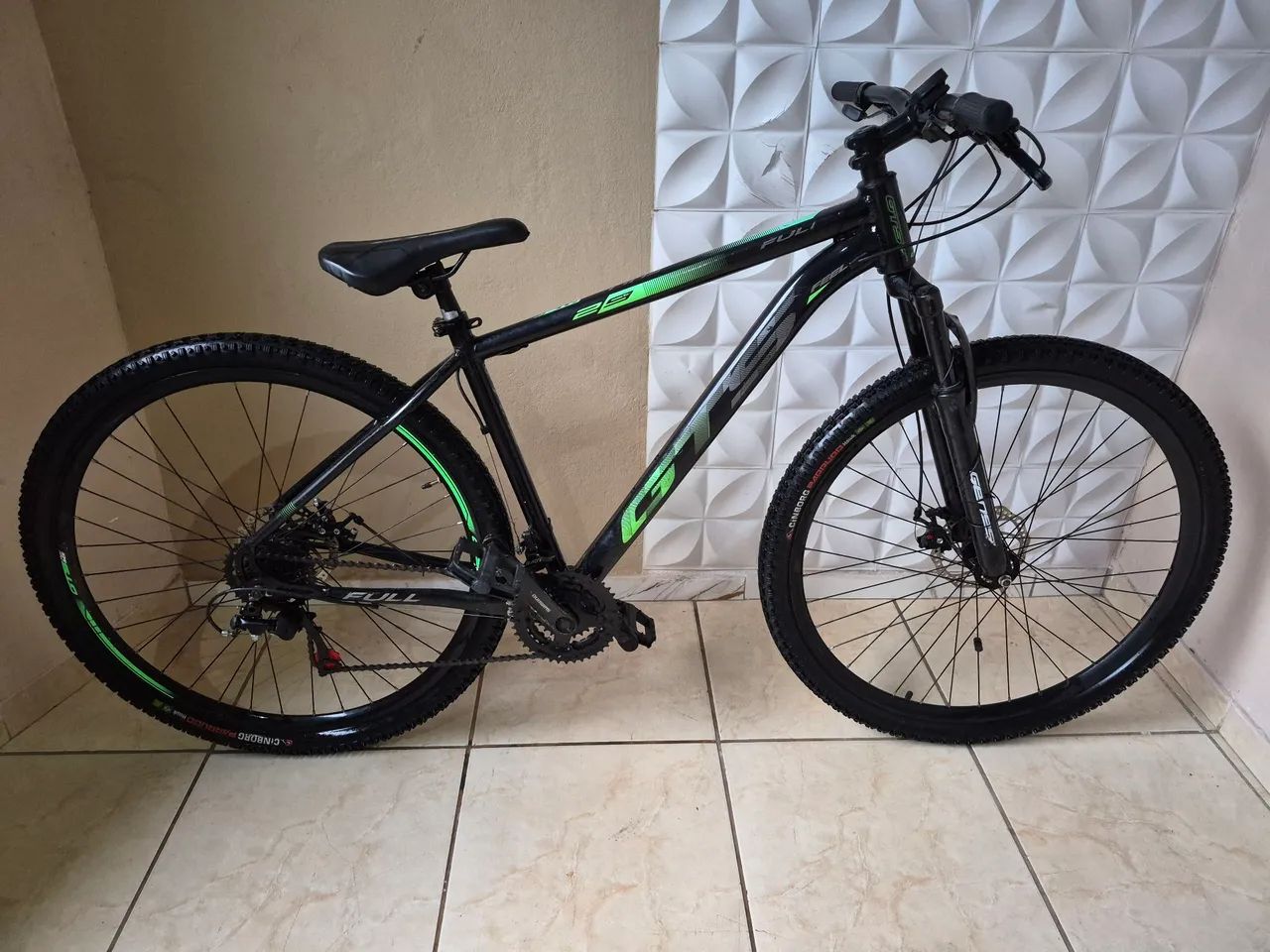 VENDO BICICLETA ARO 29 GTS - NOVA!!