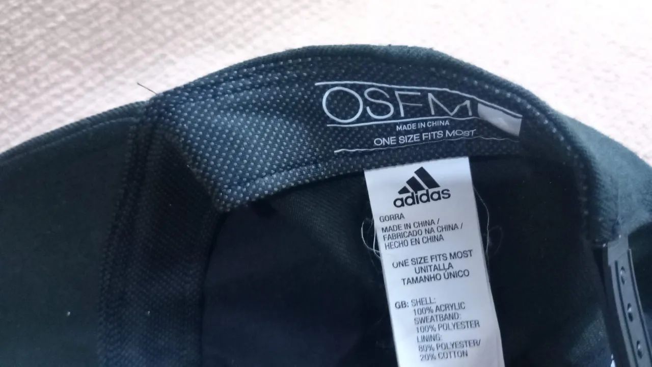 Boné sport Adidas preto  - Foto 2