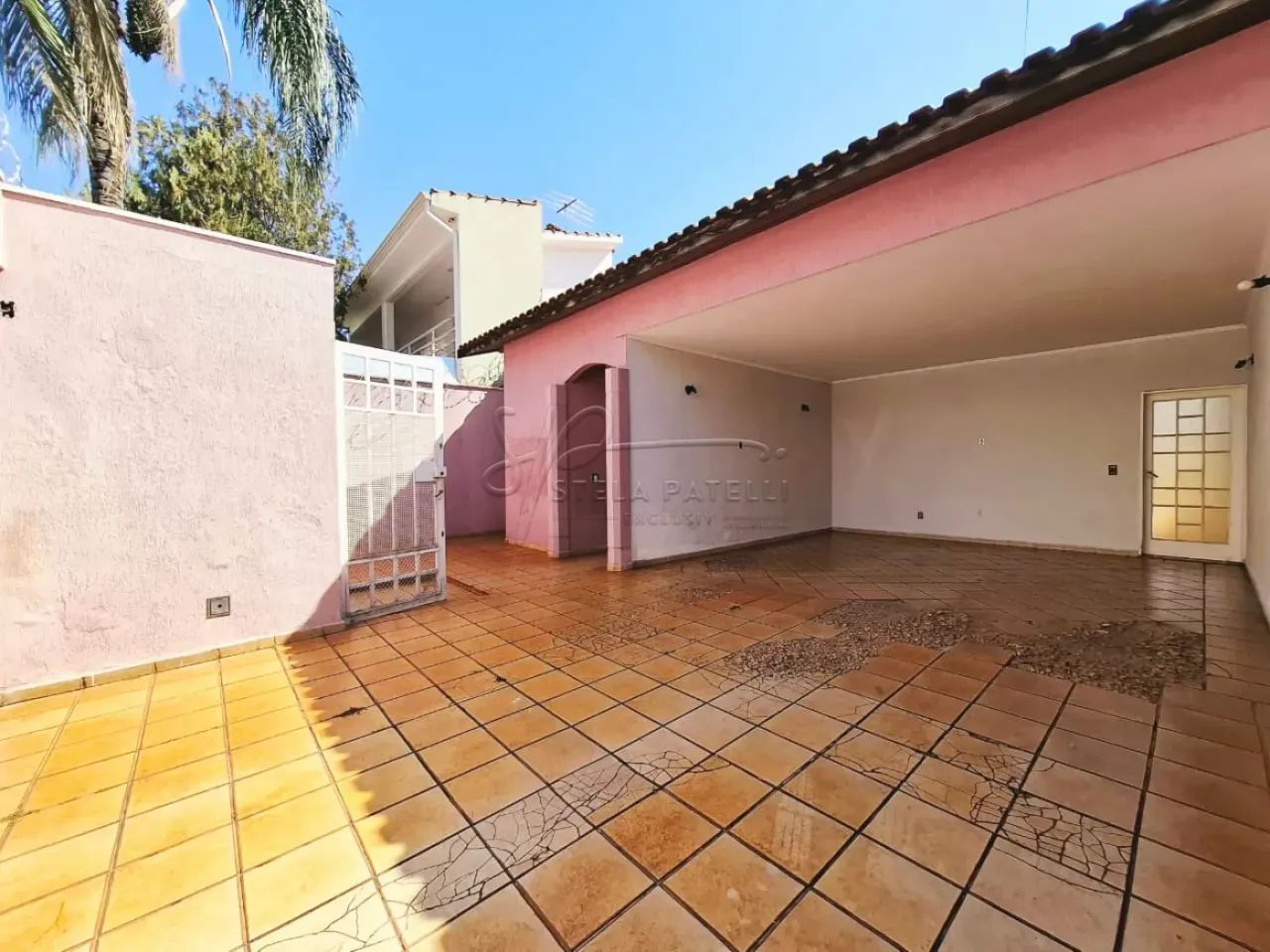 Casa de 193m² com 03 quartos para locação e venda - Jardim Califórnia