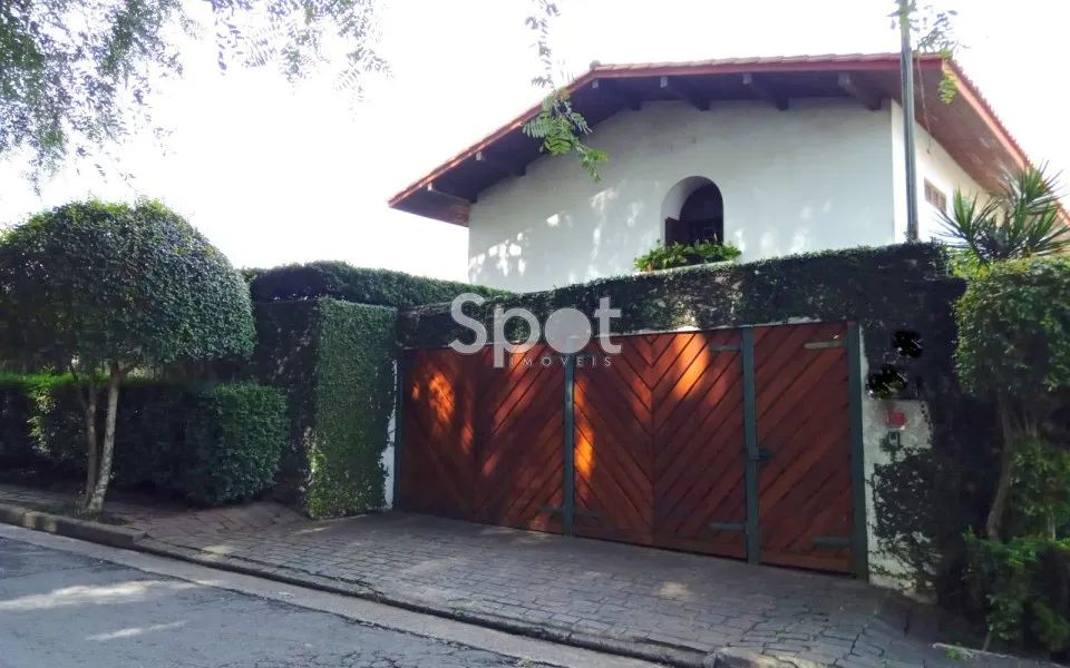 CASA COM 4 QUARTOS SENDO 2 SUÍTES, 360m² - MORUMBI