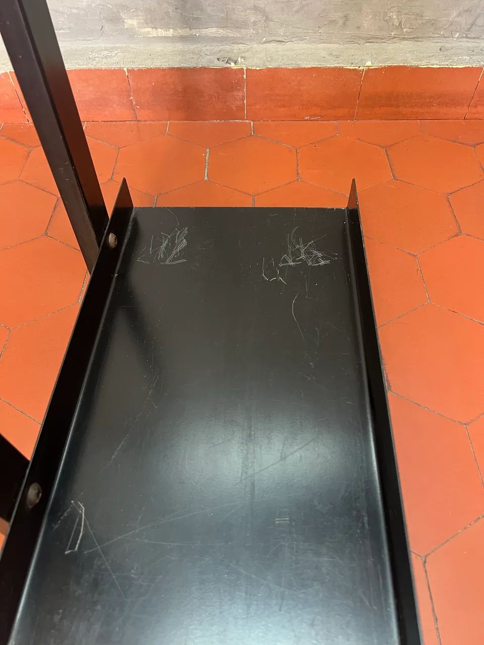 Suporte de mesa para CPU Tokstok - NÃO ENTREGO - Foto 4